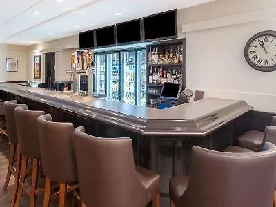 Ramada Plaza By Wyndham Calgary Downtown Hotel