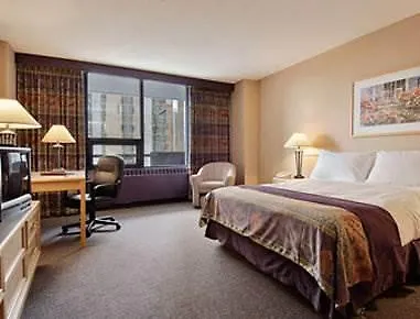 Ramada Plaza By Wyndham Calgary Downtown Hotel